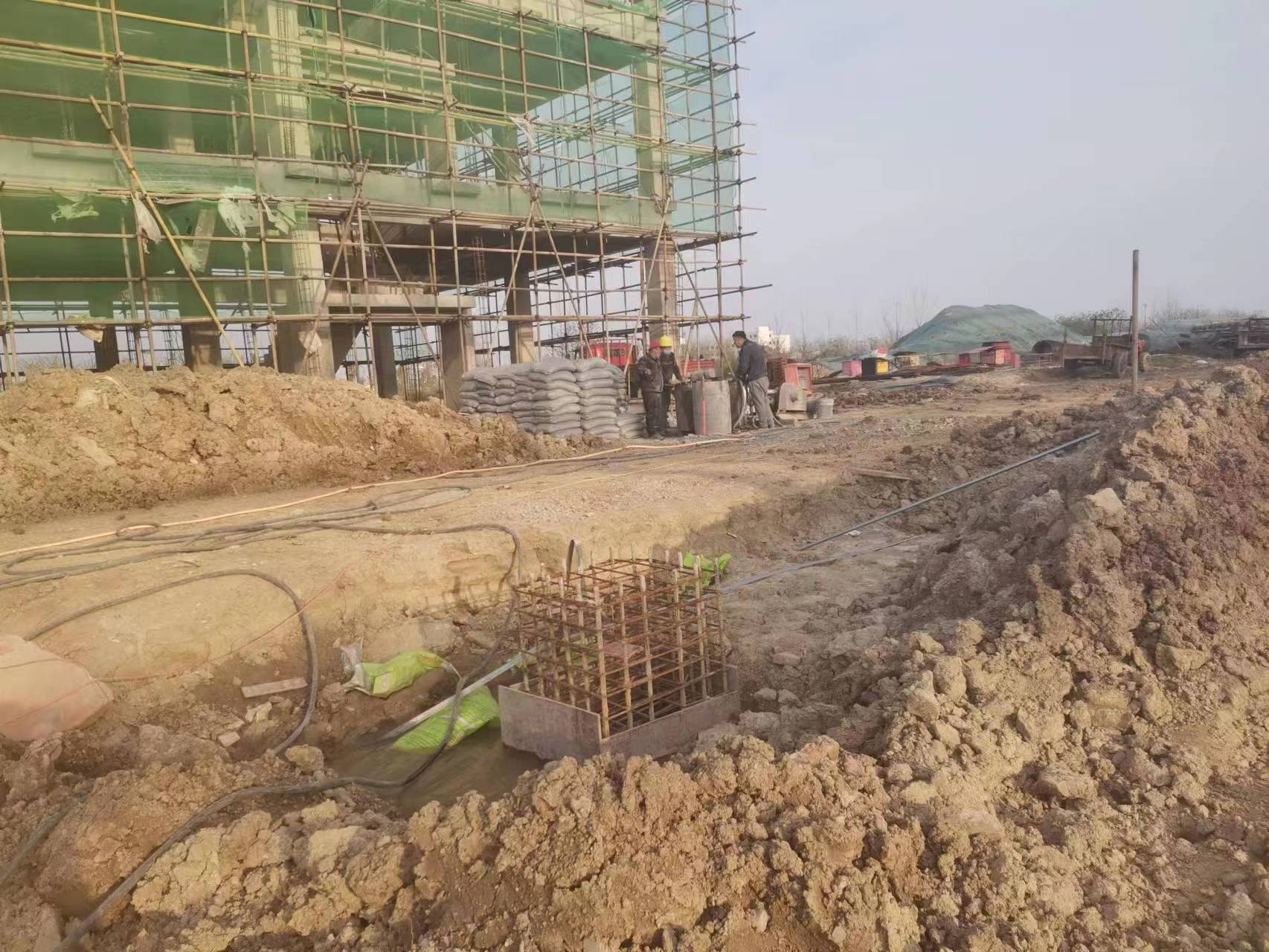 芙蓉当桥梁出现裂缝的时候应该及时加固修补